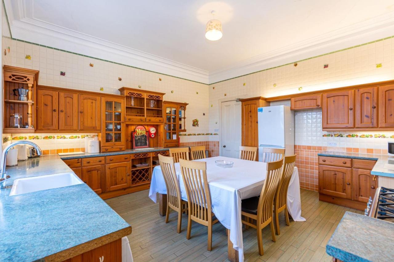 Royal Gardens Apartments Stirling Ngoại thất bức ảnh